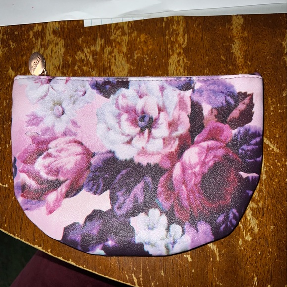 ipsy Handbags - 3/10$ Ipsy Makeup Bags